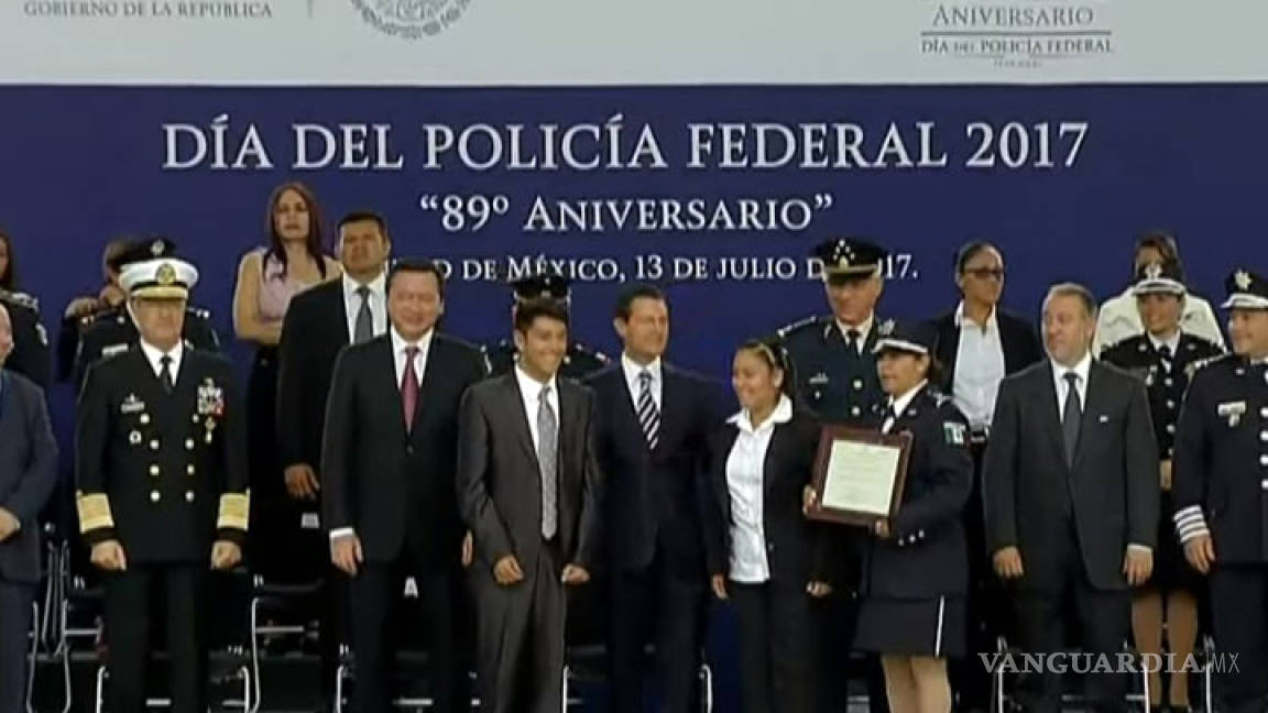 Reconoce Peña Nieto a agentes caídos durante aniversario 89 de la Policía Federal