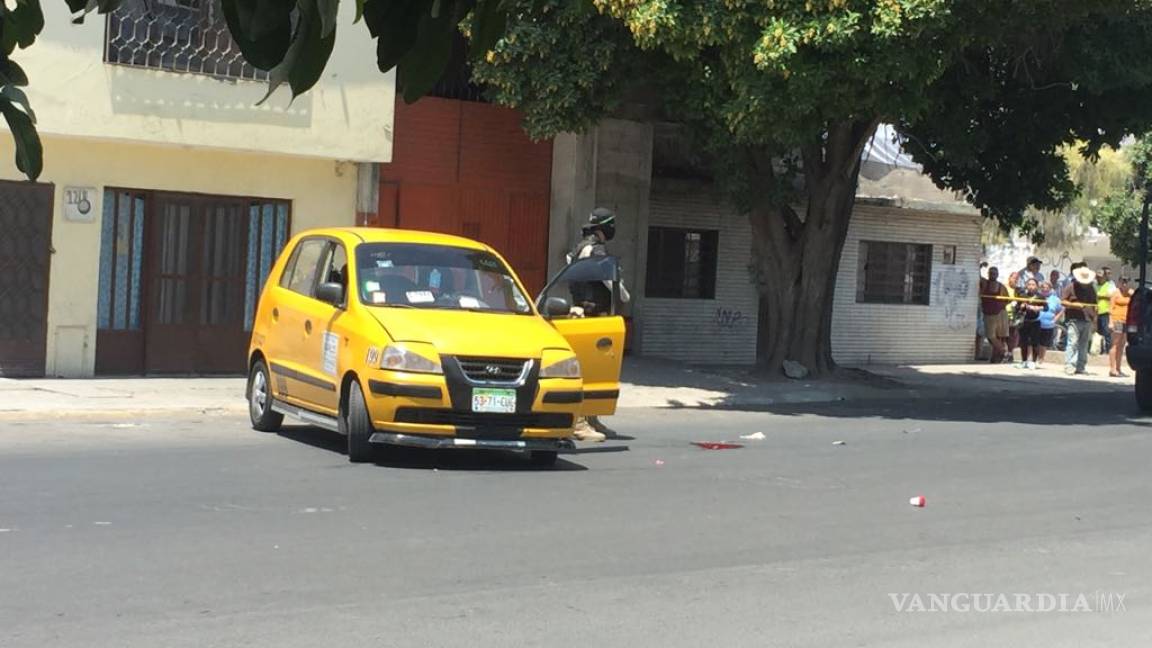 Pasajero de taxi balea al conductor que lo trasladaba en Torreón