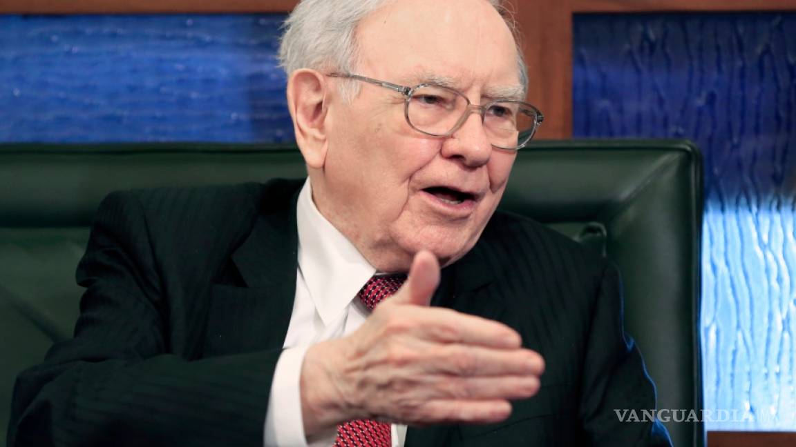 Buffett gana dinero más rápido de lo que puede invertirlo