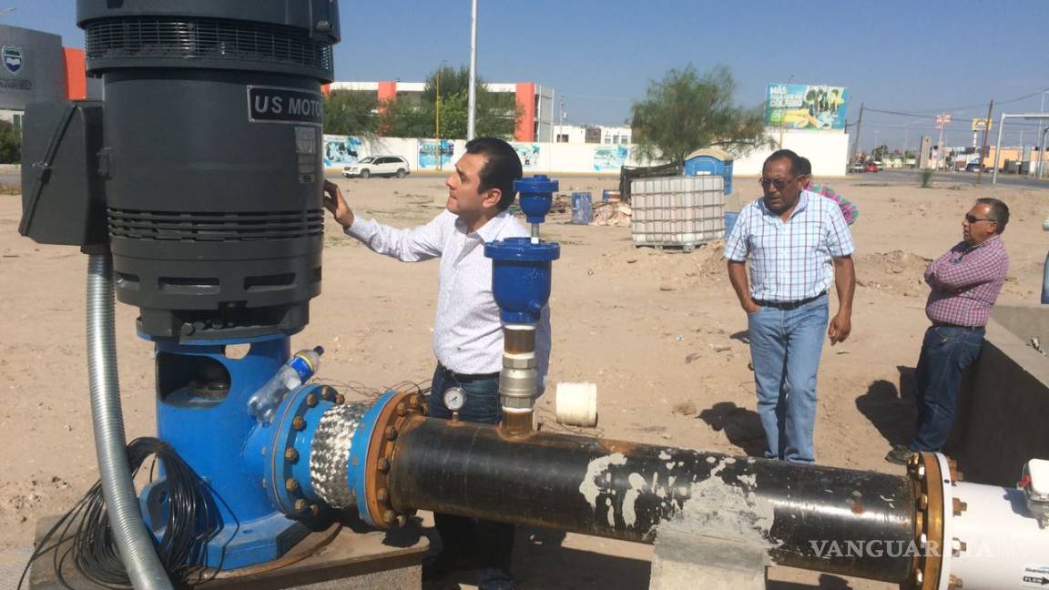 Gerente del Simas Torreón supervisa perforación de pozos
