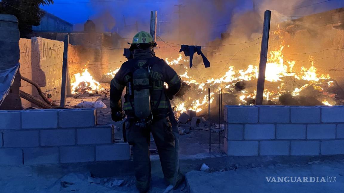 Incendio devasta tejabán de la Pueblo Insurgentes, en Saltillo