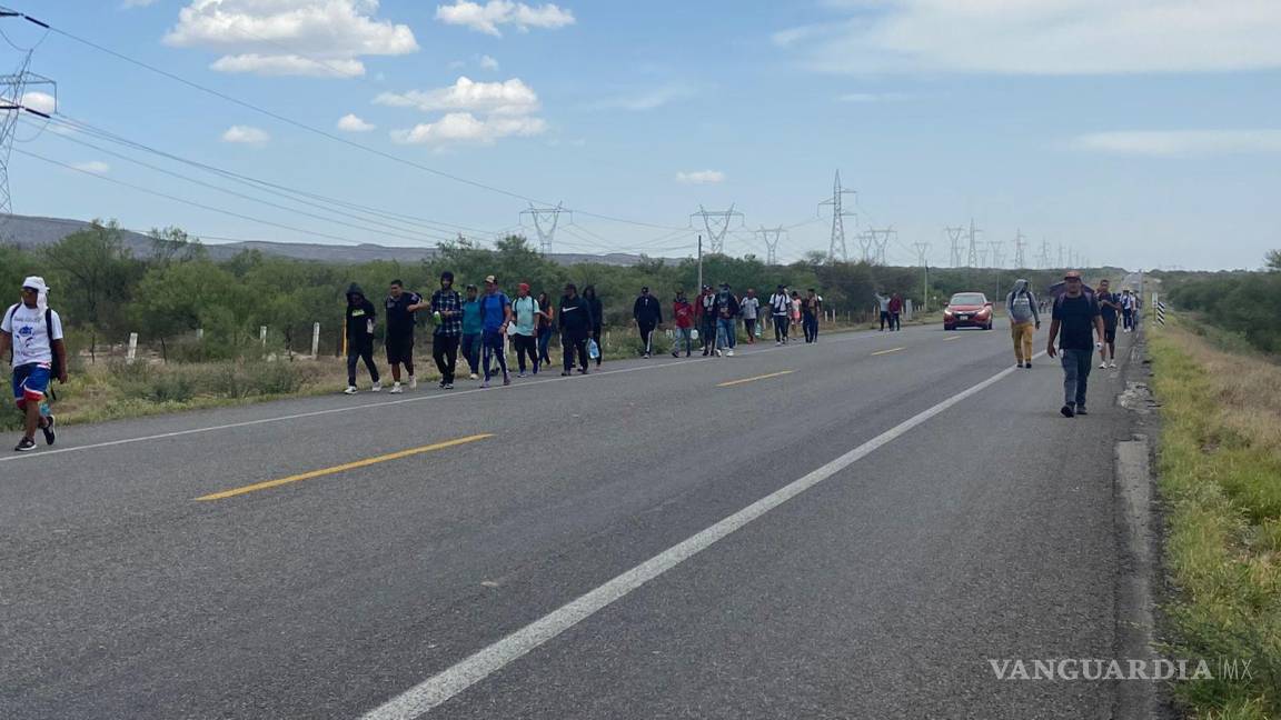 ‘¡México, el peor país que hemos atravesado; nos pone muchas trabas!: Migrantes que cruzan por Coahuila