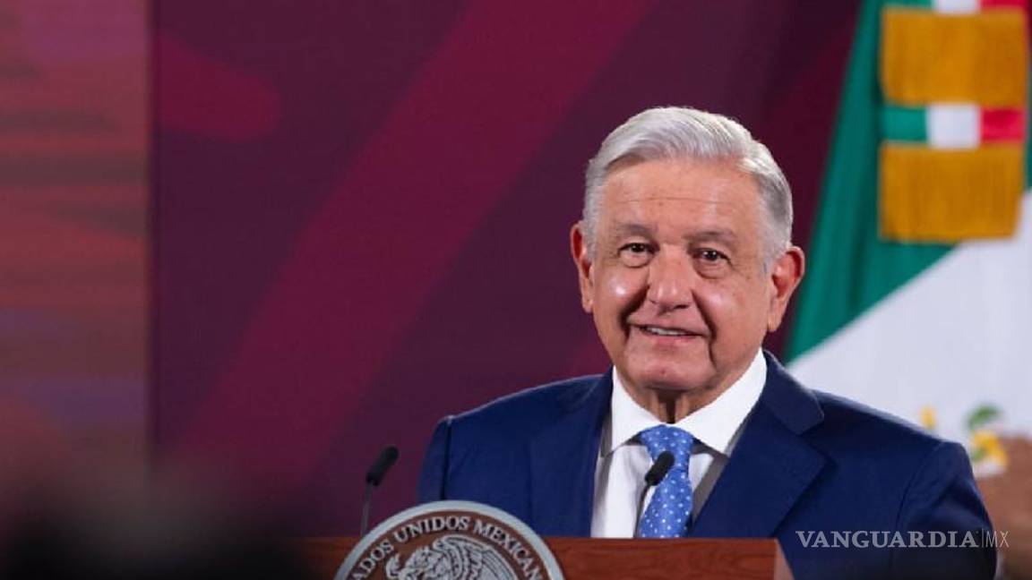 Somos parecidos son mis hermanos AMLO niega precampaña de Morena