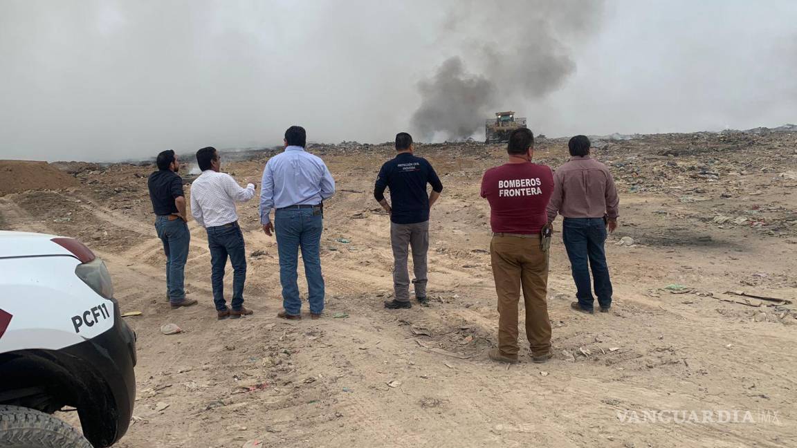 Se incendia relleno sanitario en Frontera, Coahuila; región Centro con fuerte presencia de humo