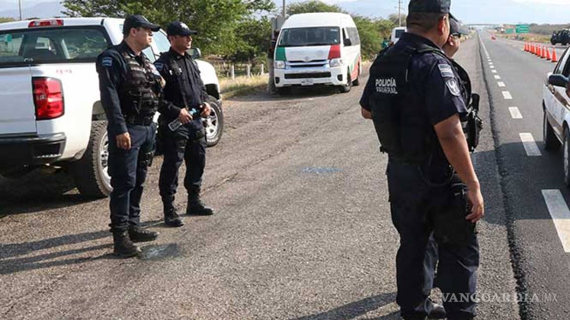 Hallan a 10 migrantes escondidos en una camioneta en Oaxaca