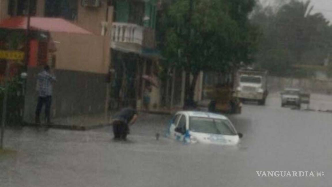 Despliegan brigadas médicas en zonas inundadas de Tamaulipas