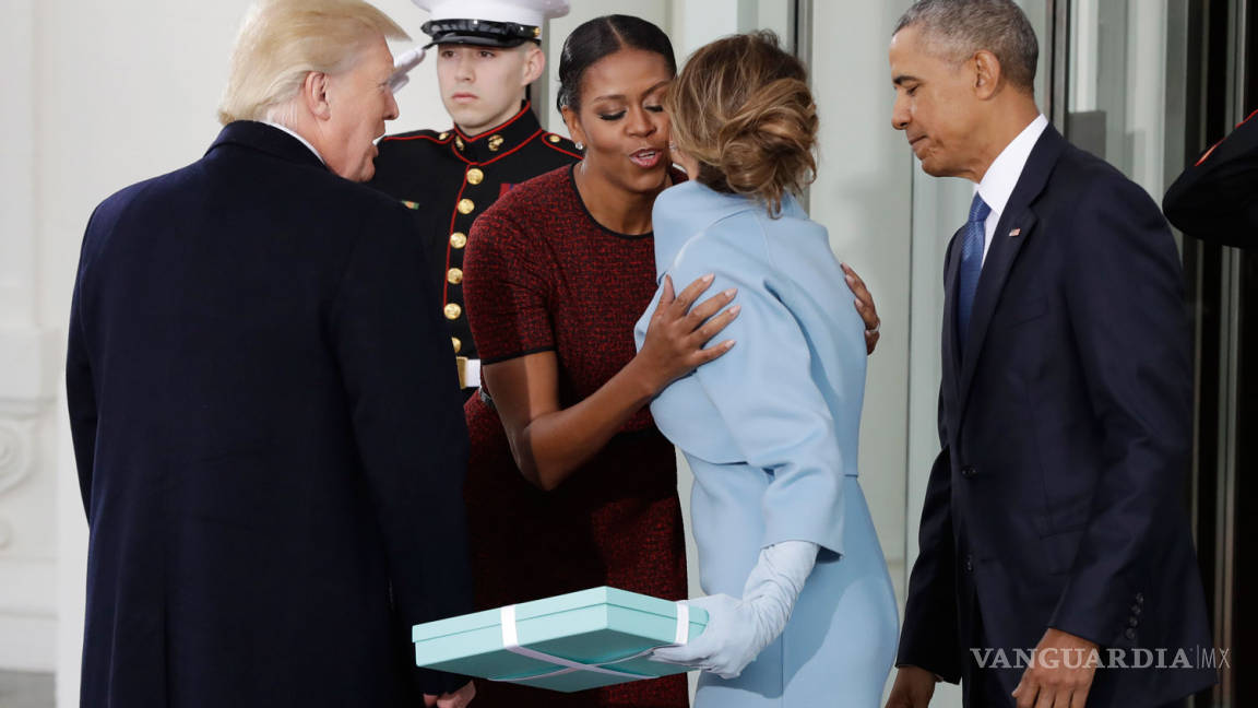El extraño regalo de Melania Trump a Michelle Obama