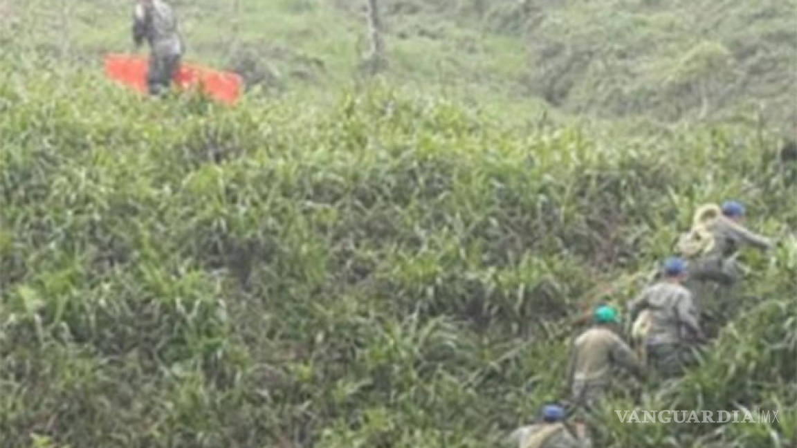 Veintidós muertos tras estrellarse avión militar en Ecuador