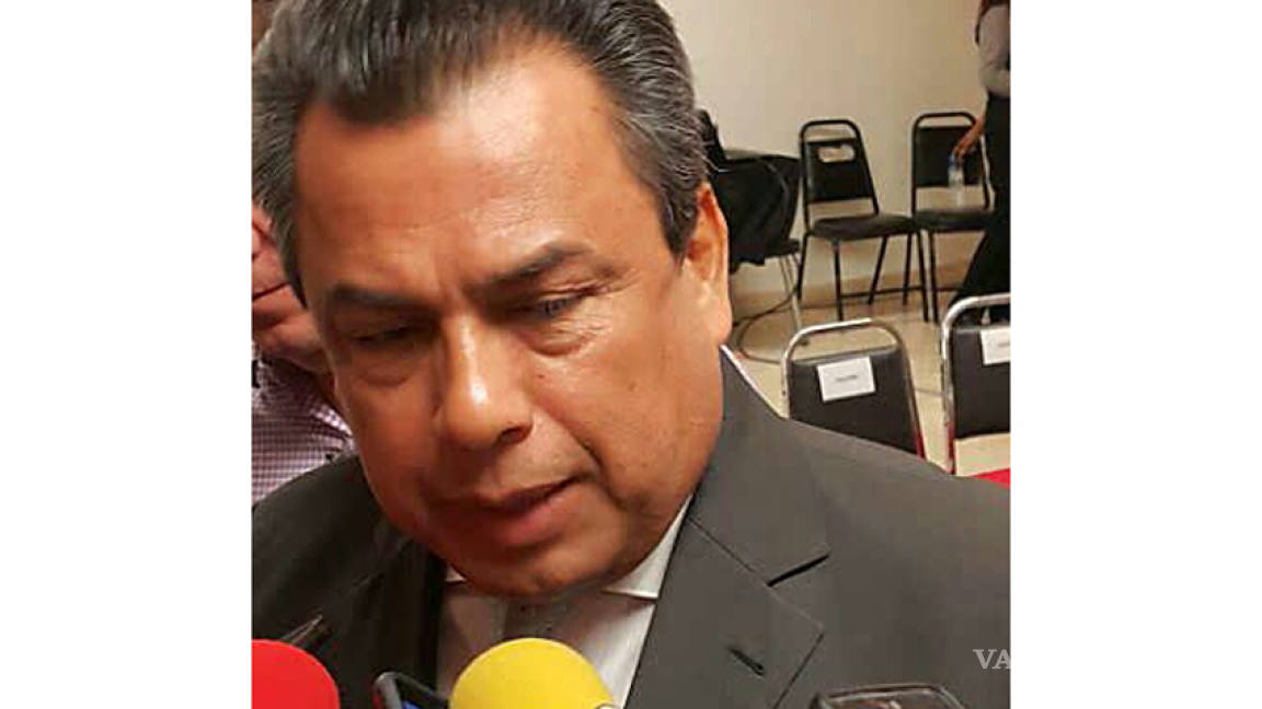 Uber y taxistas tienen que someterse a la ley: alcalde de Torreón
