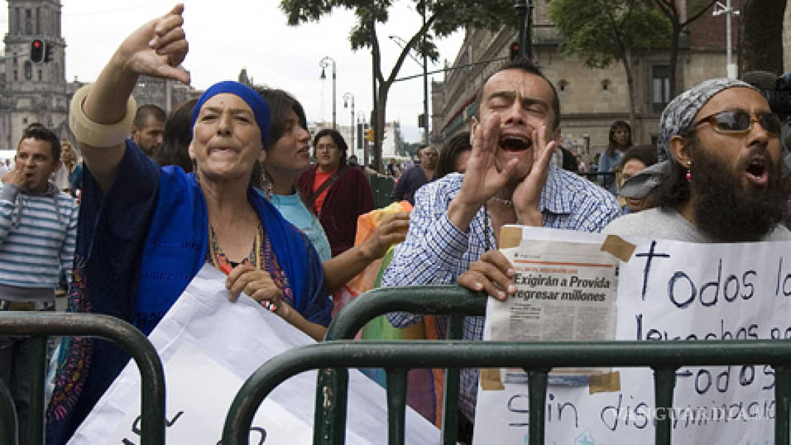Homosexuales en México ganan derechos pero siguen en una &quot;cápsula&quot;