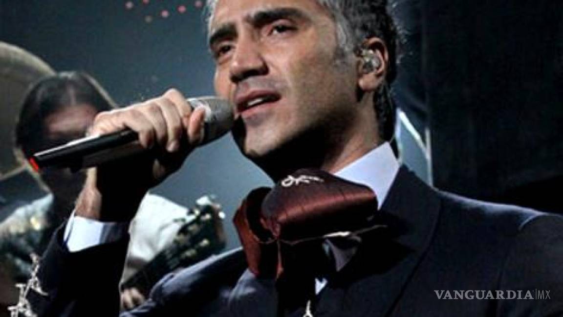 Alejandro Fernández termina gira 2012 por la República Mexicana