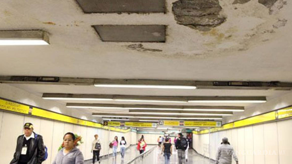 Metro Consulado afectado por humedad y goteras