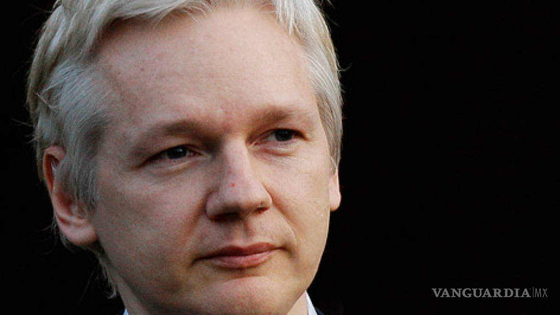 Para Assange, Facebook es &quot;extremadamente peligroso&quot;