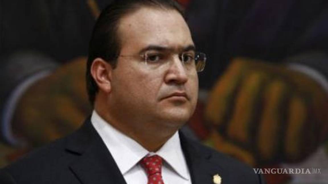 A casi dos años de gobierno, Duarte suma críticas por más violencia, deuda y censura en Veracruz