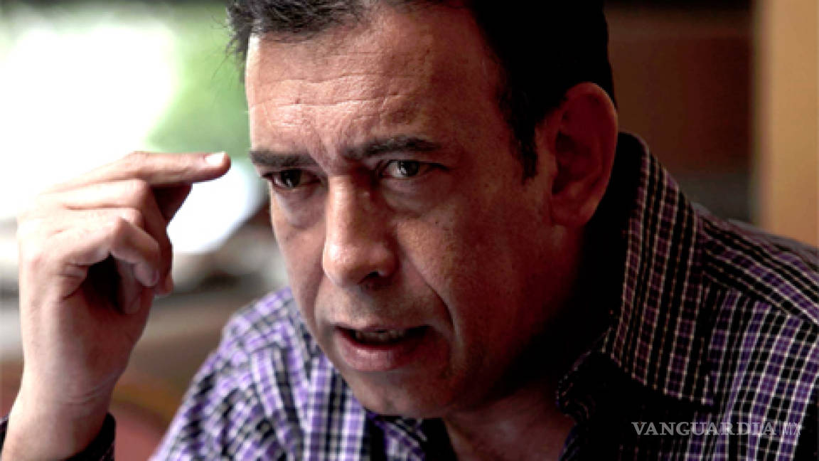 Moreira acusa 'campaña de linchamiento' en su contra