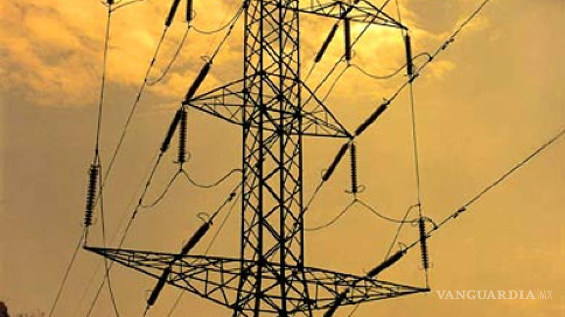 El gobierno pretende privatizar el servicio eléctrico, denuncia el PRI