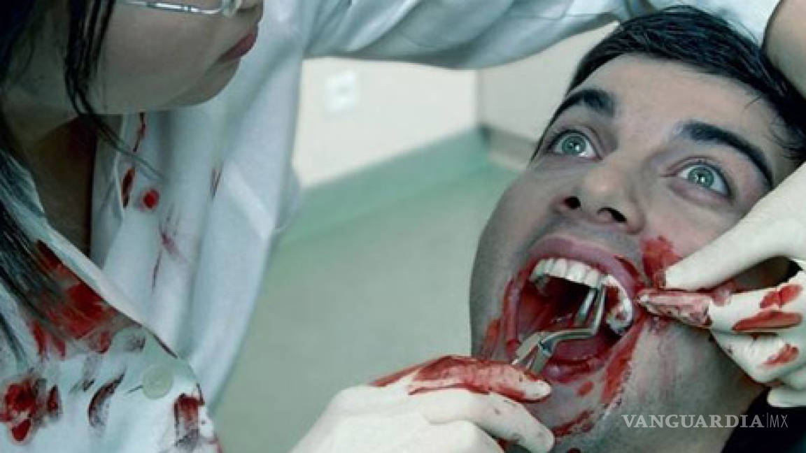 Una odontóloga le sacó todos los dientes a su ex novio porque la dejó