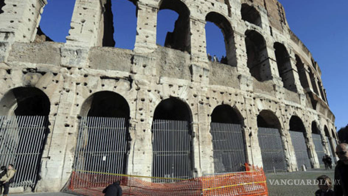 Se derrumba un fragmento del Coliseo de Roma