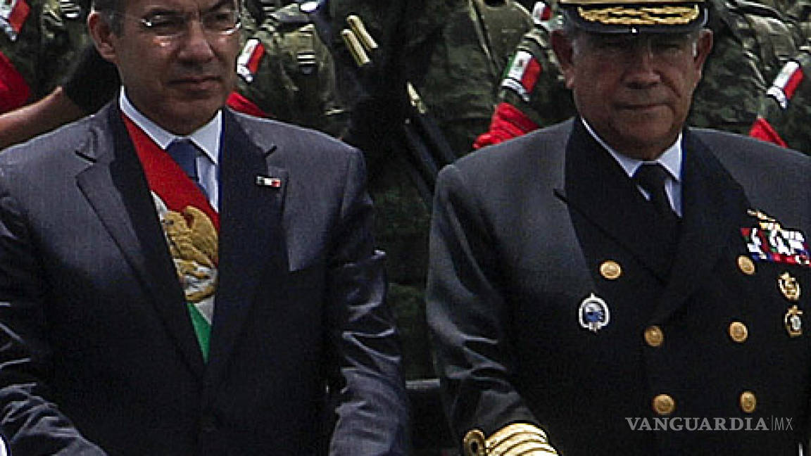 México, en deuda con sus Fuerzas Armadas: Calderón