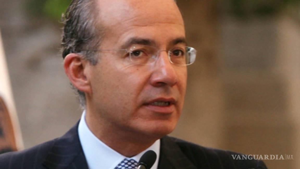 Calderón exige al Congreso nueva ley de Seguridad Nacional