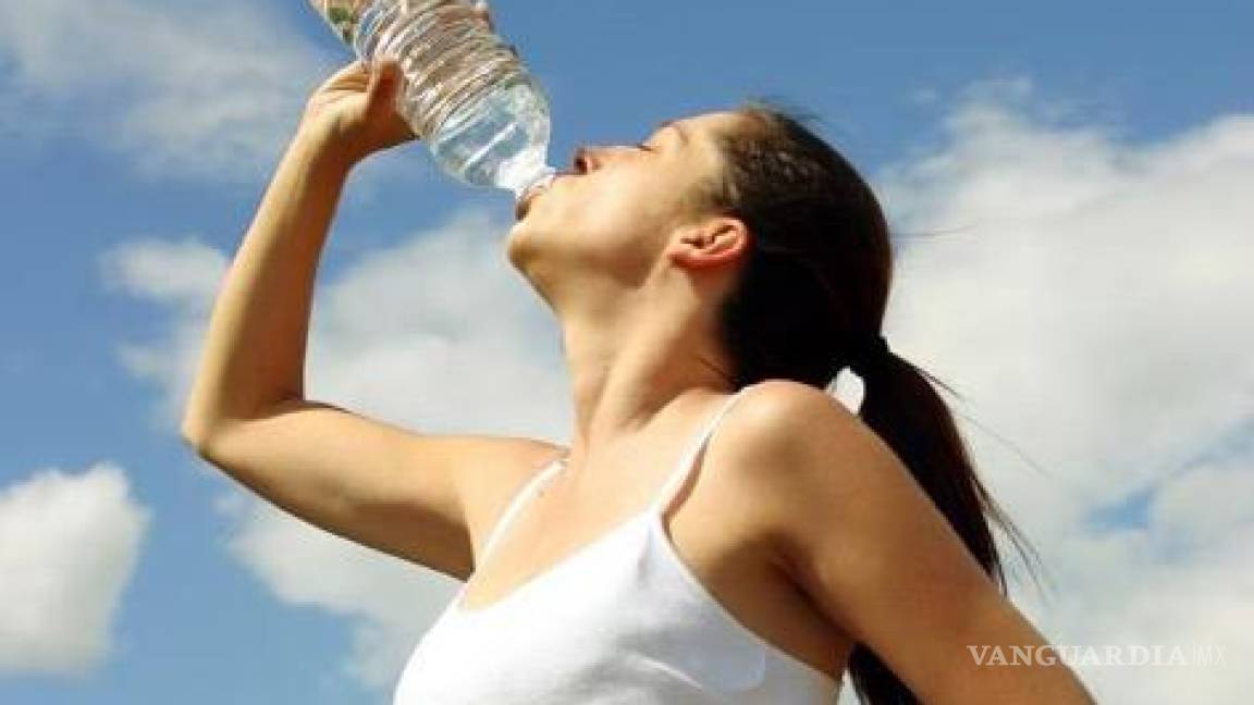 Beber agua durante un examen puede ayudarte