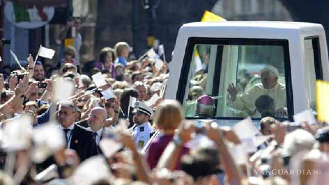 Se reúne el Papa con víctimas de abusos