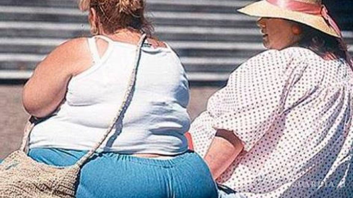 Edad de menarca está vinculada con obesidad en mujeres adultas
