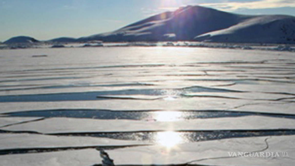 Vientos y aguas cálidas derriten la Antártica