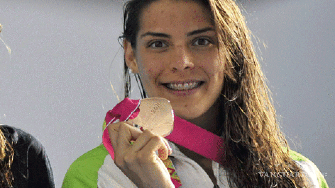María Fernanda González gana bronce en 200 mts dorso