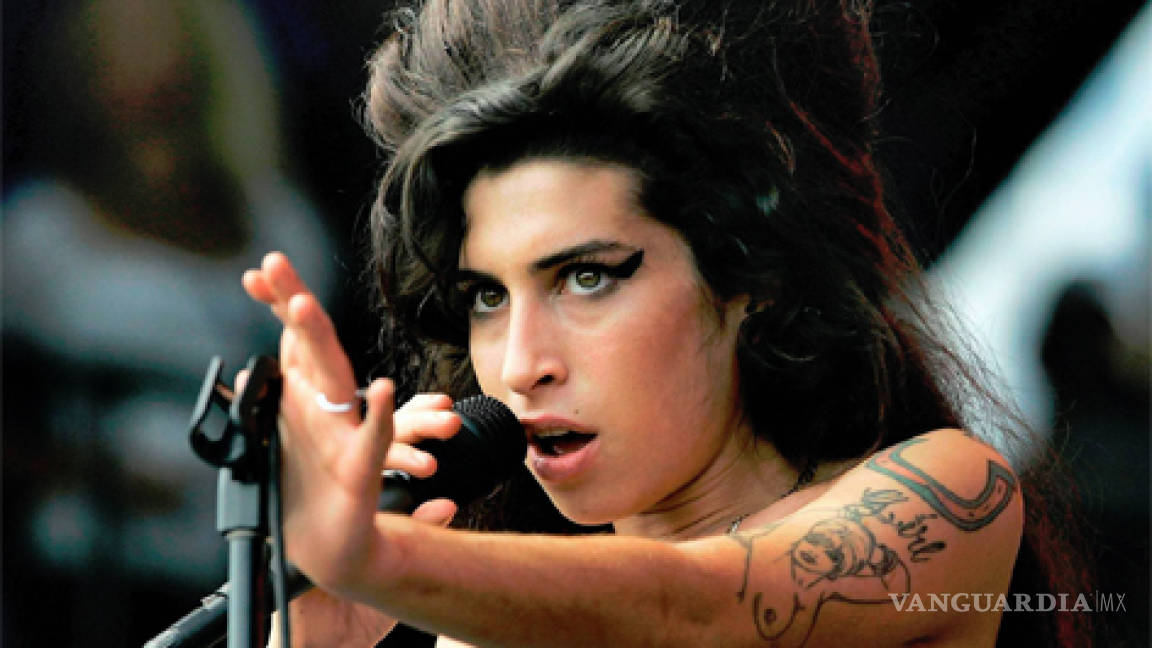 Las nuevas canciones de Amy Winehouse hablan de su divorcio