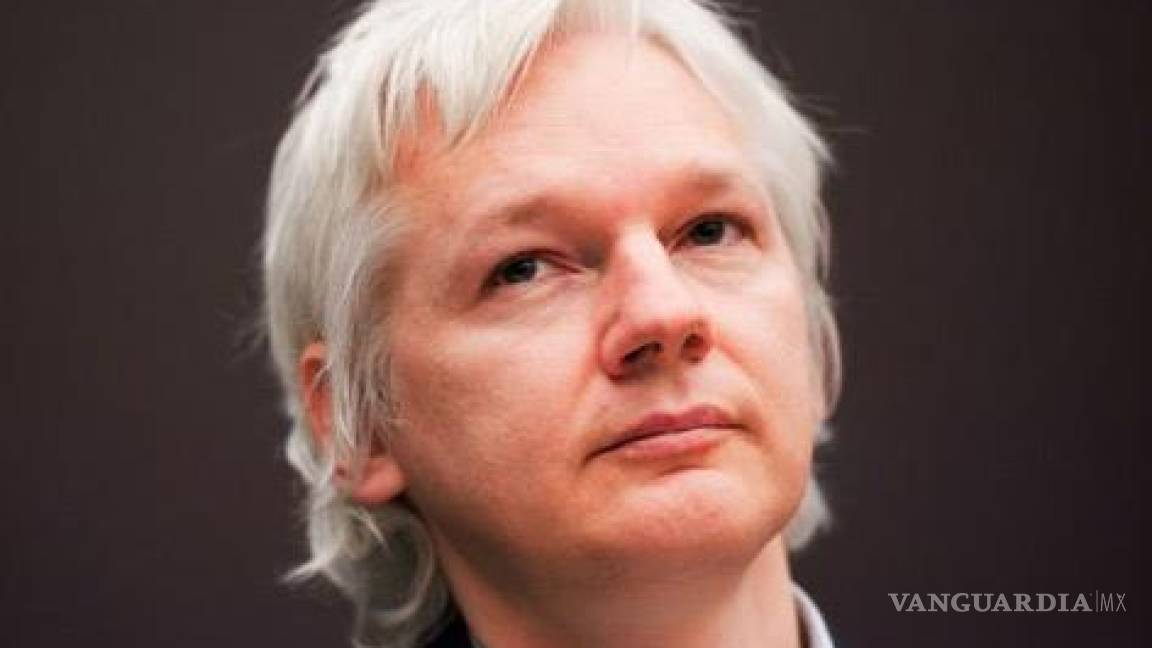 Alertan por falso video de Julian Assange que propaga malware