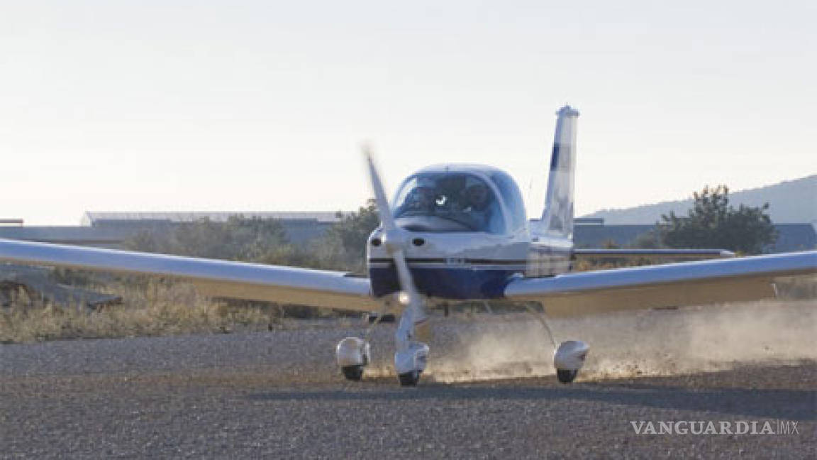 Avioneta aterriza de emergencia en carretera de Yucatán