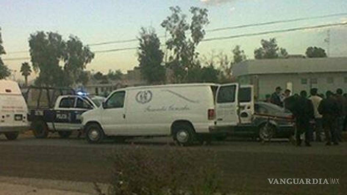 Hallan dos parejas descuartizadas en un auto en Torreón