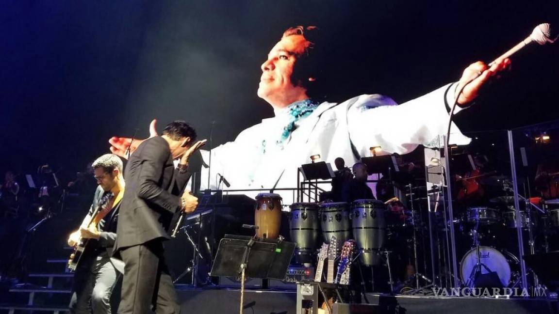 Marc Anthony le llora a Juan Gabriel en concierto