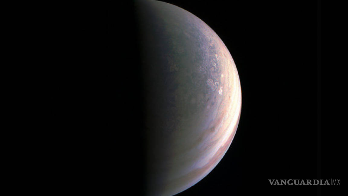 Juno revela las primeras imágenes del Polo Norte de Júpiter