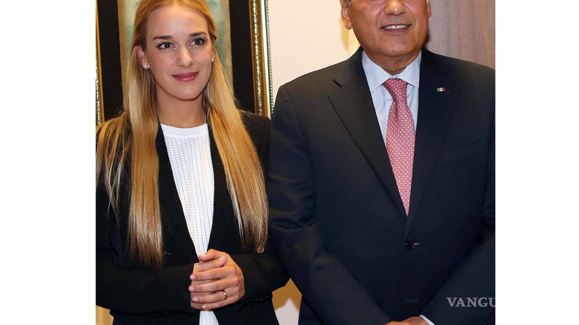 Beltrones se reúne con Lilian Tintori, activista y esposa de opositor venezolano