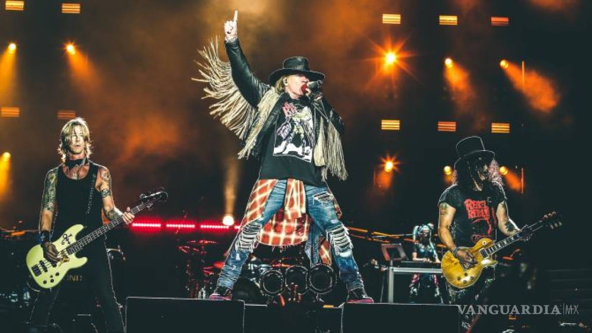 Guns N' Roses hace homenaje a Chris Cornell