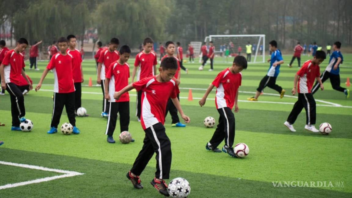 China planea abrir 50 mil escuelas de fútbol hasta 2025