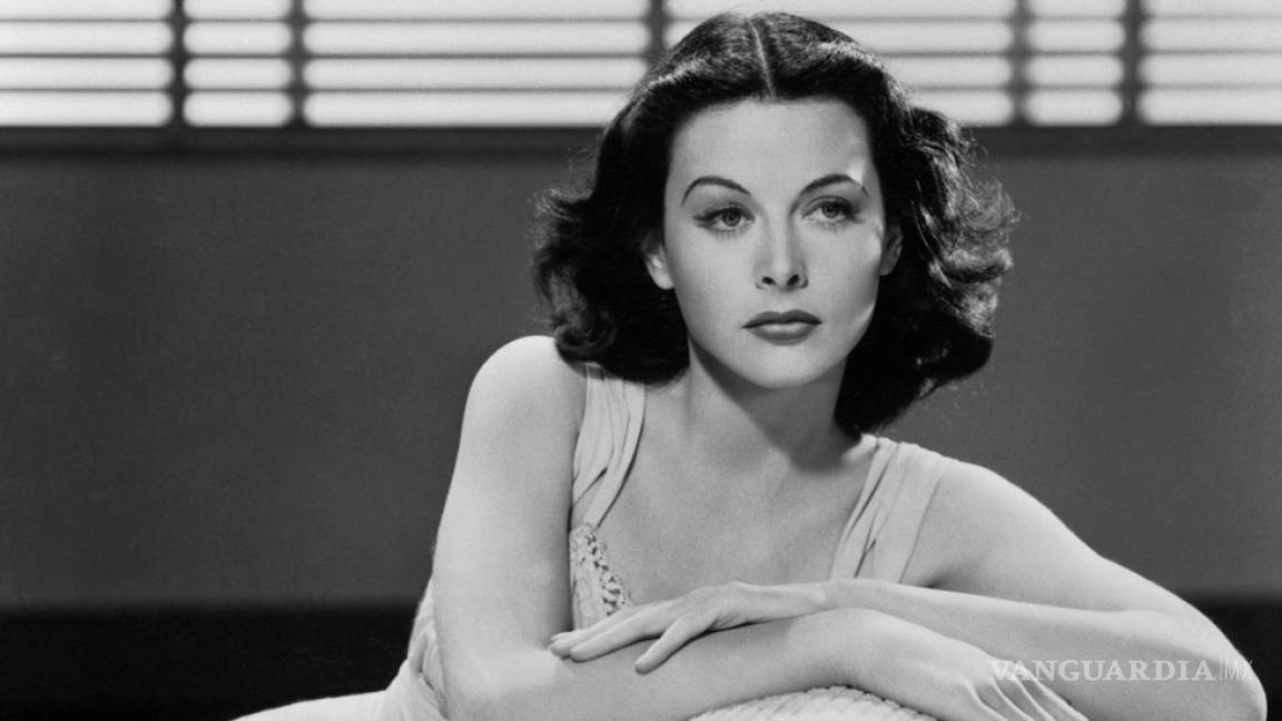 Hedy Lamarr, del primer desnudo en cine a inventar el WiFi