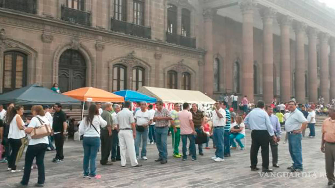 Maestros de Nuevo León realizan paro de labores