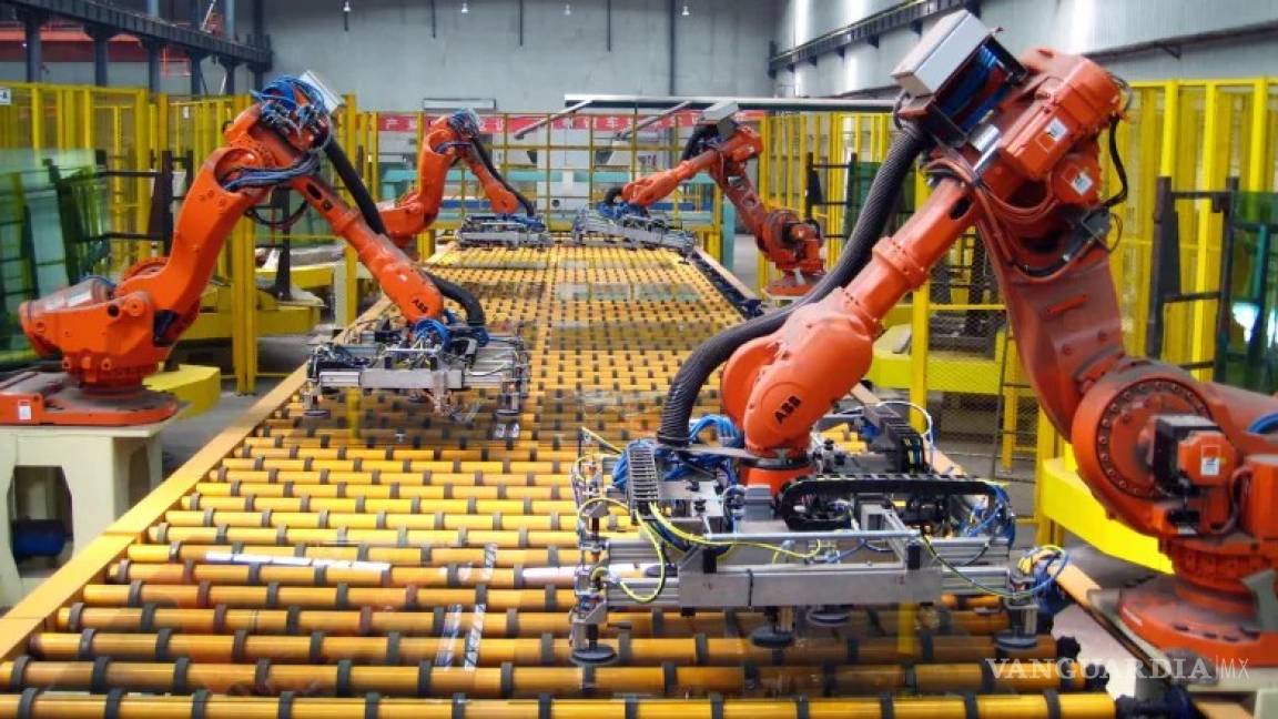 ‘Golpean’ robots a salarios de la manufactura en México: ONU