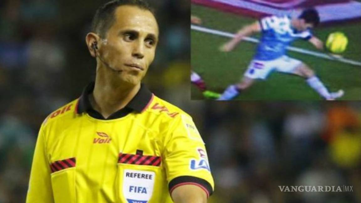 Árbitro que inicia paro de Liga MX, valida un gol de mano