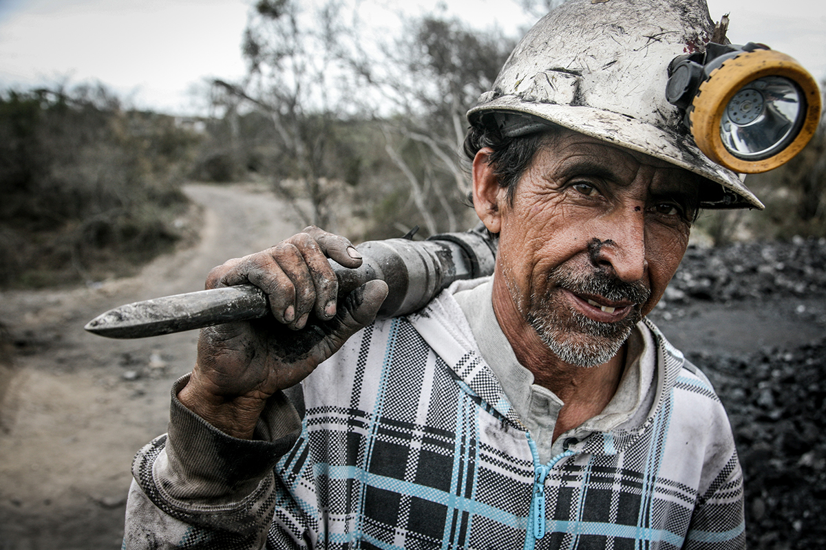 $!Los mineros y su lucha contra el vaho del diablo (gas metano)
