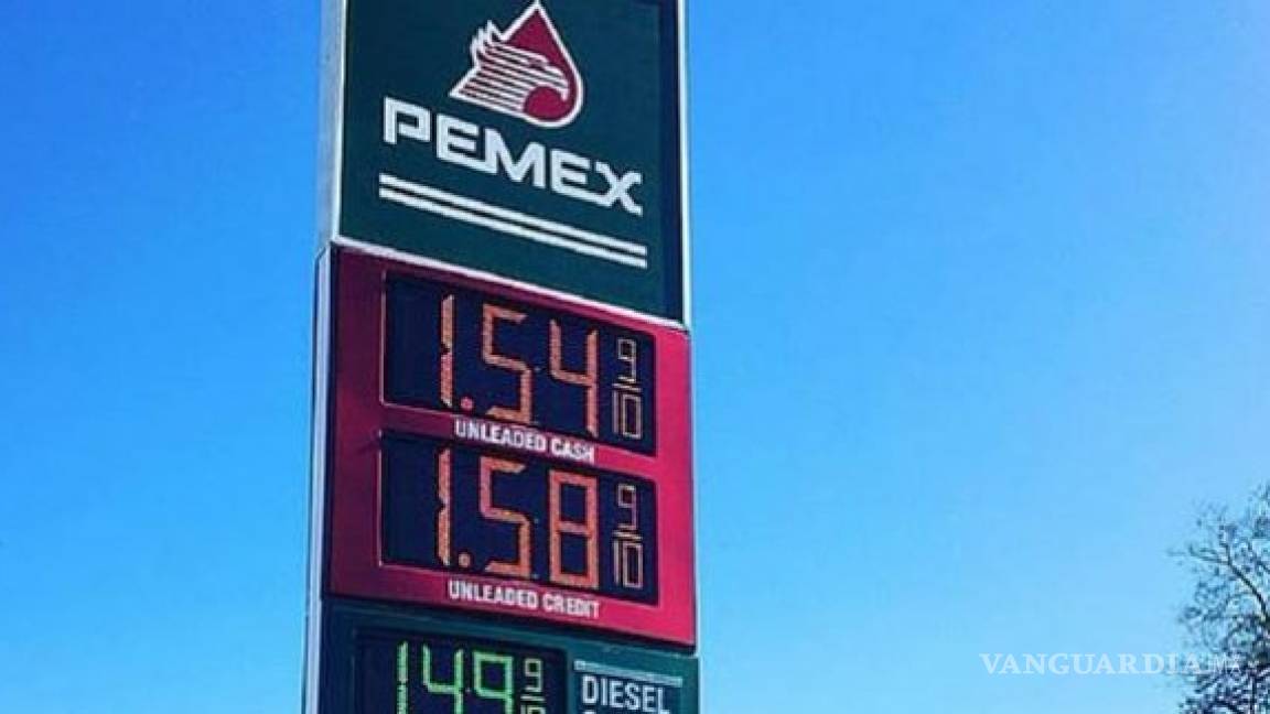 En su gasolinera de EU, Pemex vende a 7 pesos el litro
