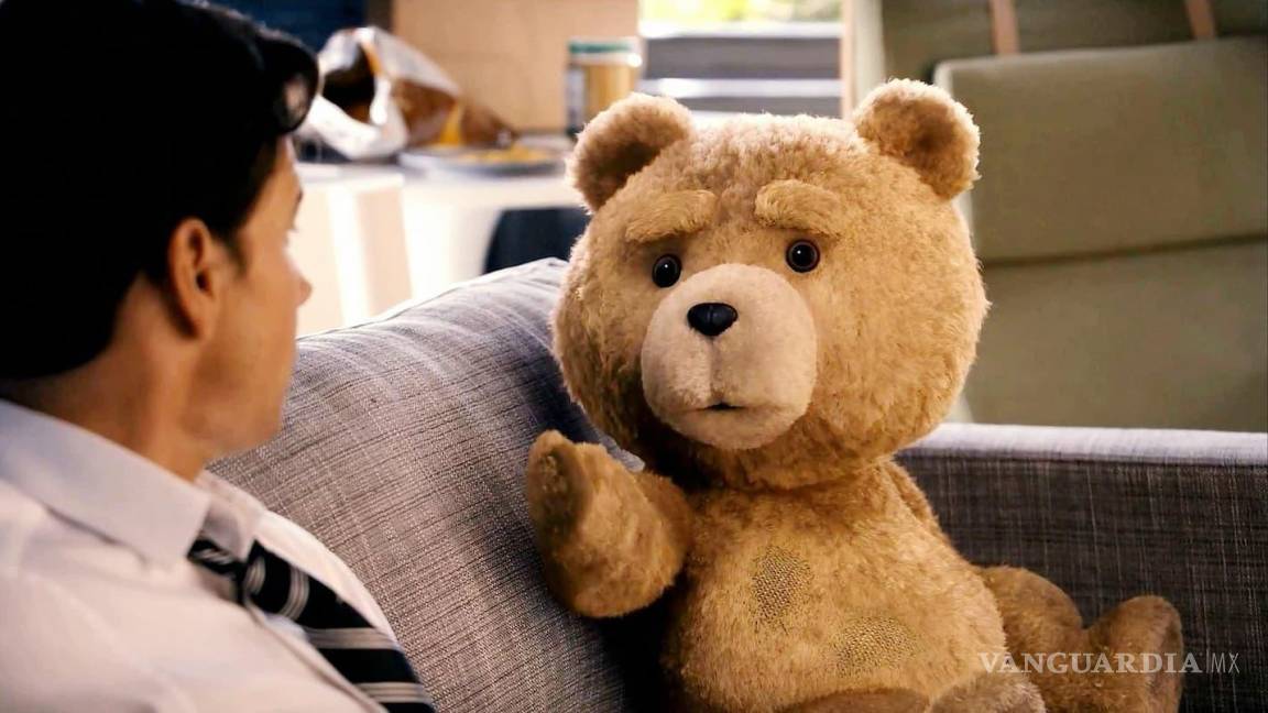 $!En las dos versiones de “Ted”, el actor de “Pastorela” dobló la voz del oso de peluche. (FOTO: INTERNET)