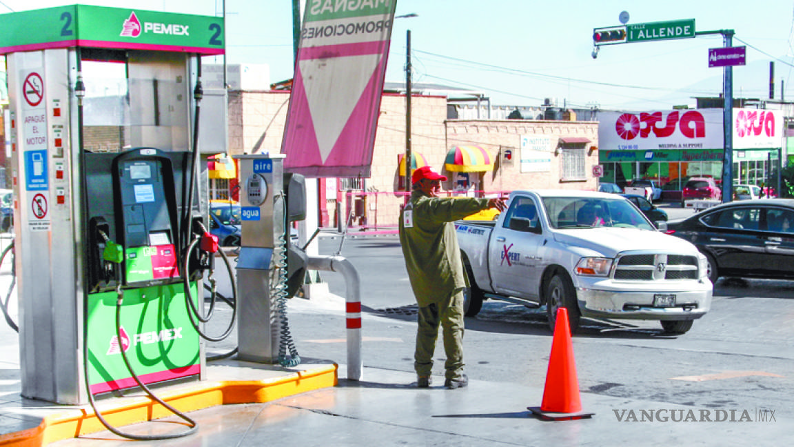 Cierran varias gasolineras en Saltillo por escasez de combustible