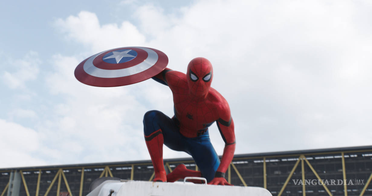 $!Iron Man y Thor aconsejan a Spider-Man