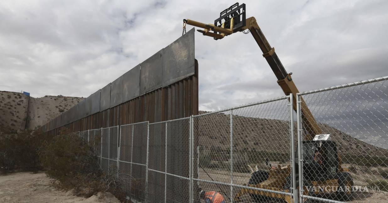 $!Los requisitos de Trump para quien quiera construir el muro: Que sea “imponente” e imposible de escalar
