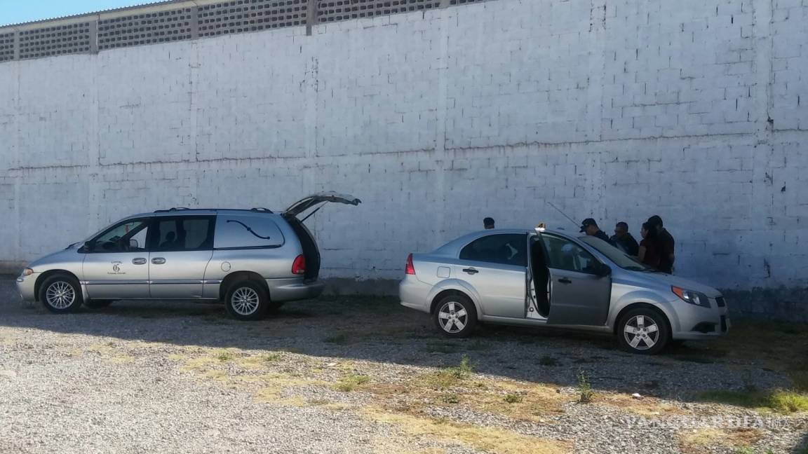 Lo matan a bordo de auto en estacionamiento de salón de fiestas en Torreón