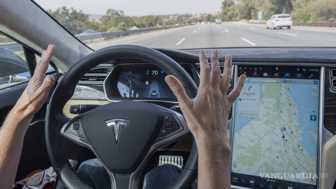 Tesla mejora el autopiloto para evitar accidentes mortales